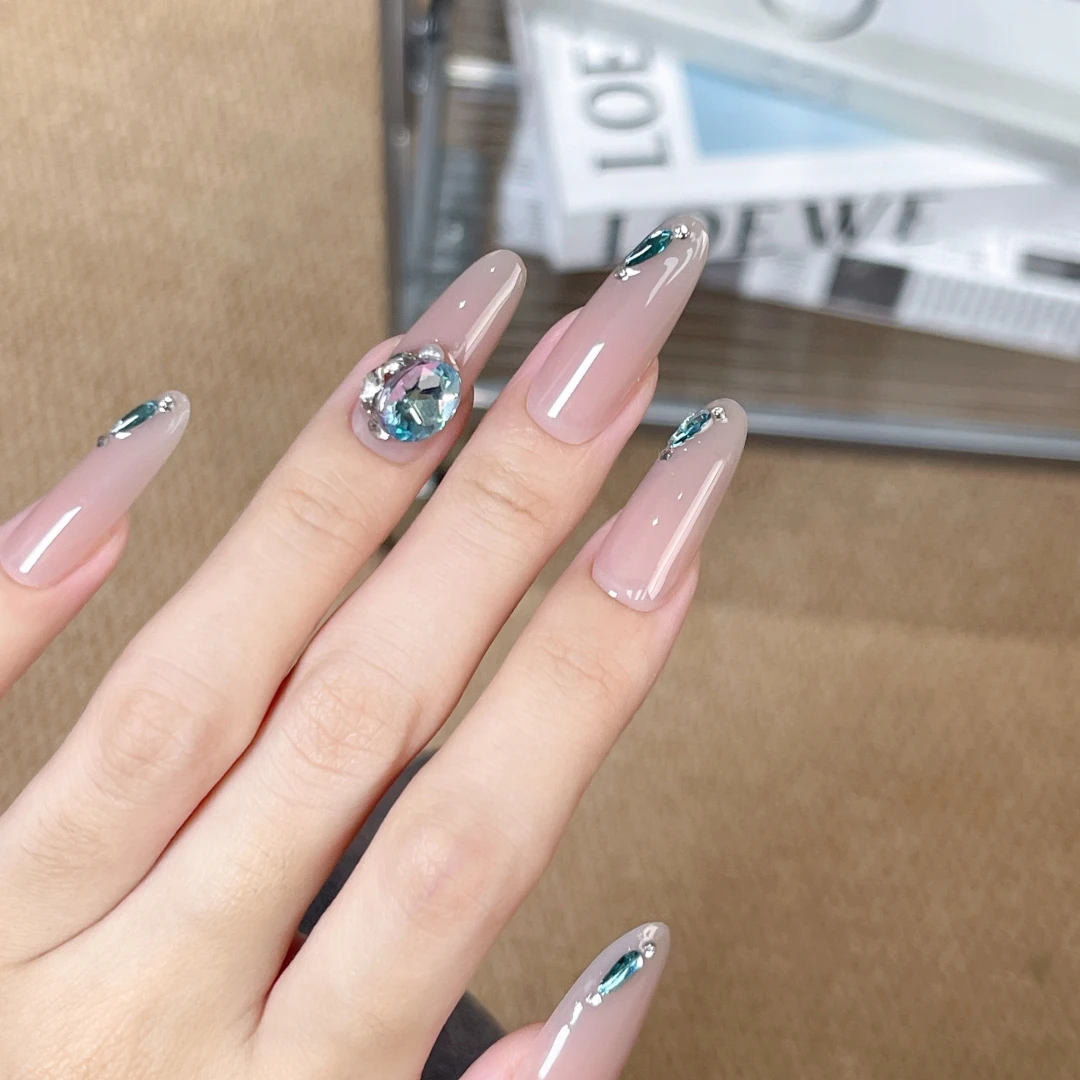 青石 纯欲裸色穿戴甲手工高级感轻奢美甲贴片渐变美甲