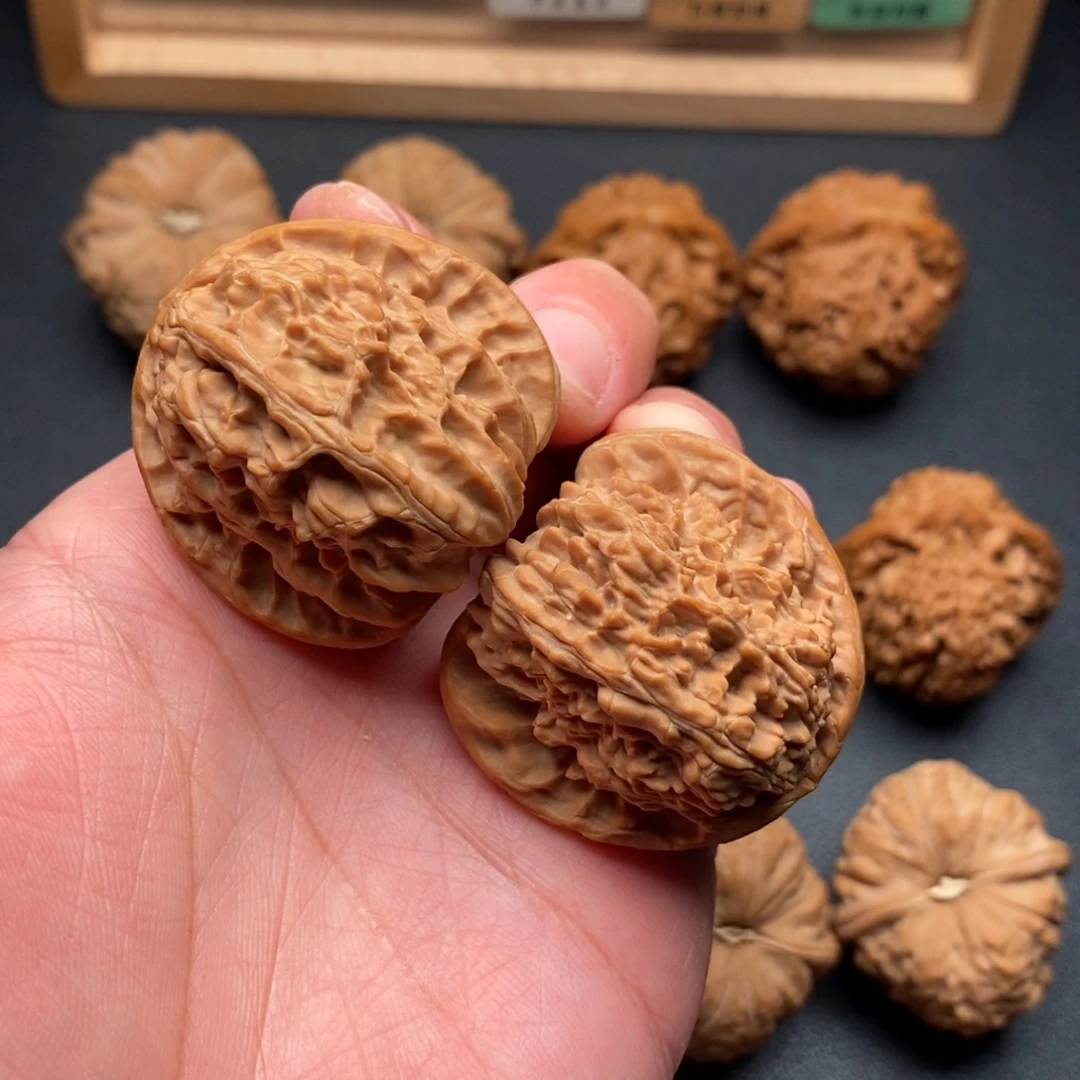 文玩核桃把件41白