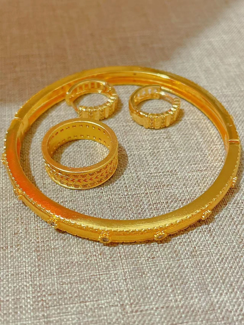 手镯 璀璨精美Tbbo8-57