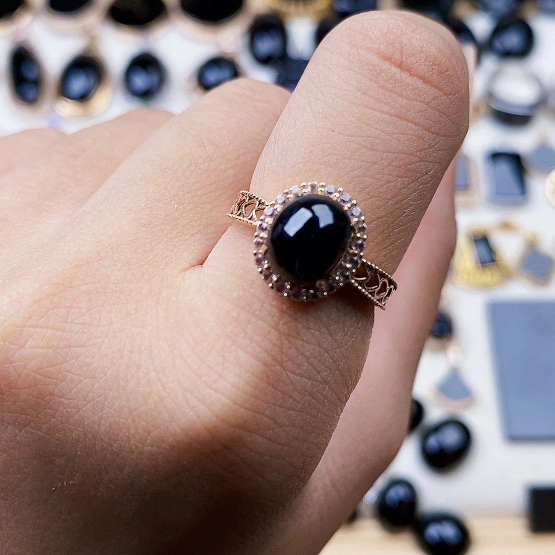 18K金镶嵌定制翡翠墨翠蛋面女戒