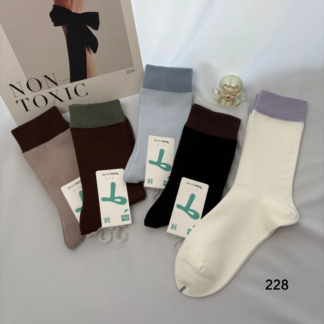 228（甜衣舞）女士中筒袜休闲百搭