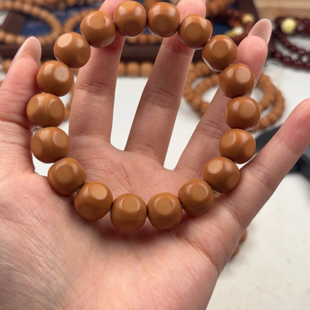 猴头核桃手串全品无暇库存泛油六方12左右