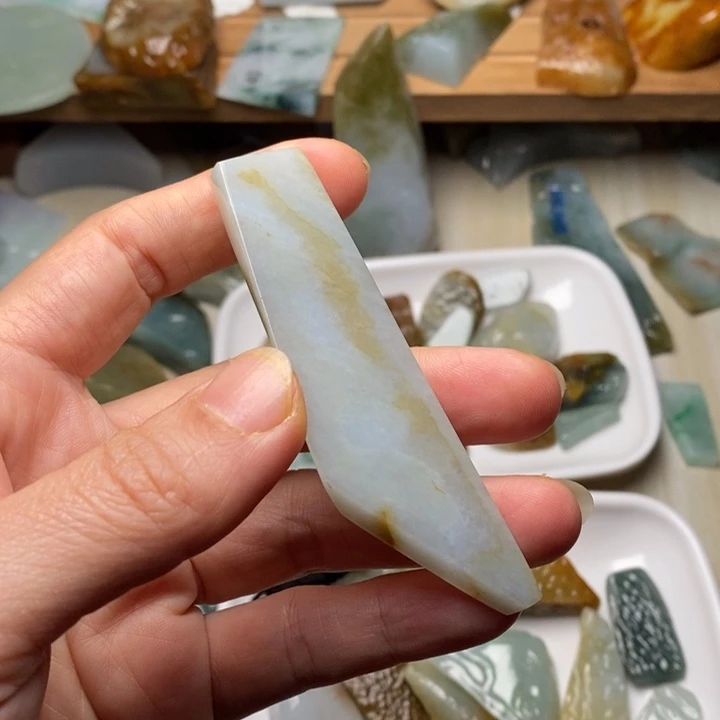 翡翠未镶嵌颈饰天然