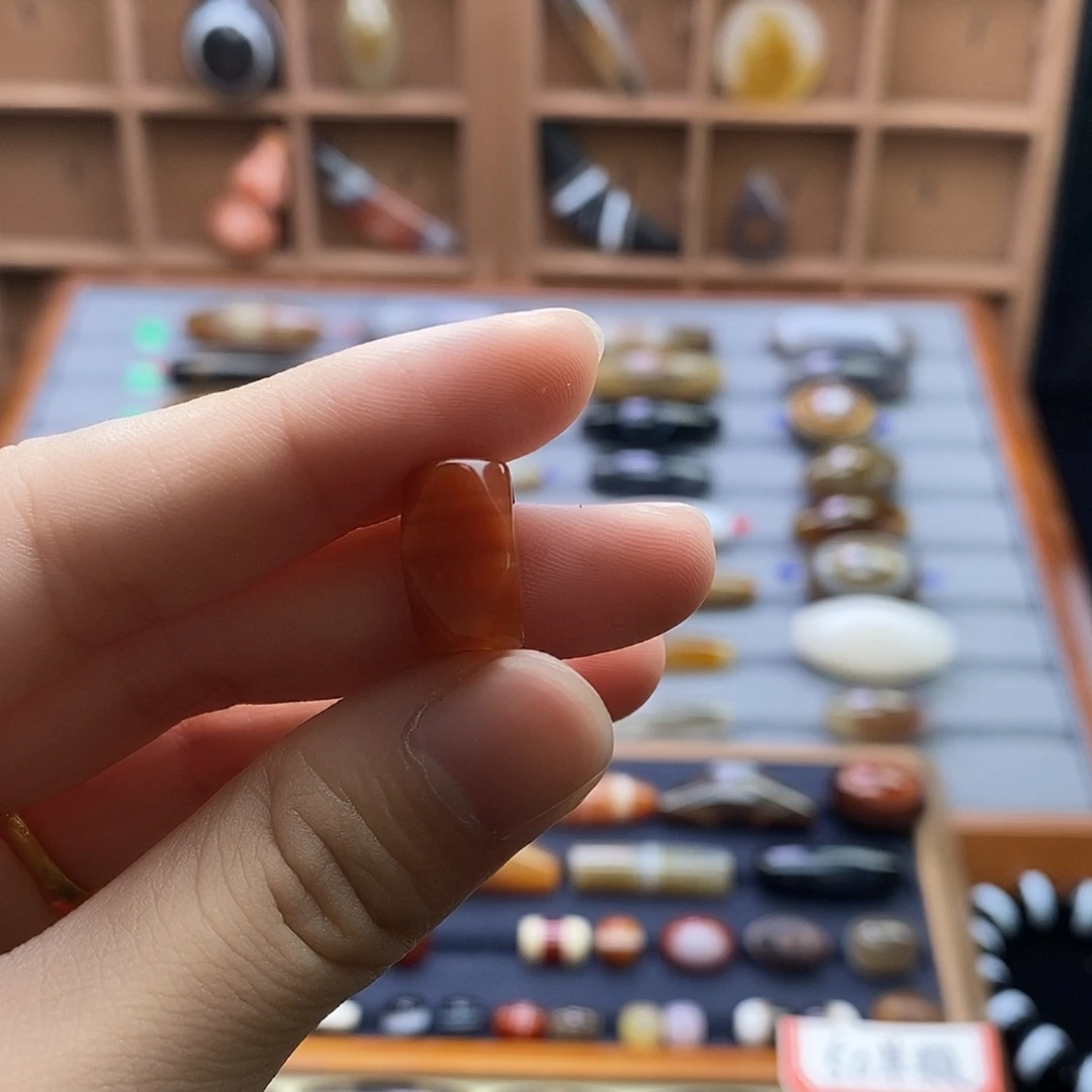 拾***光玛瑙/玉髓颈饰未镶嵌