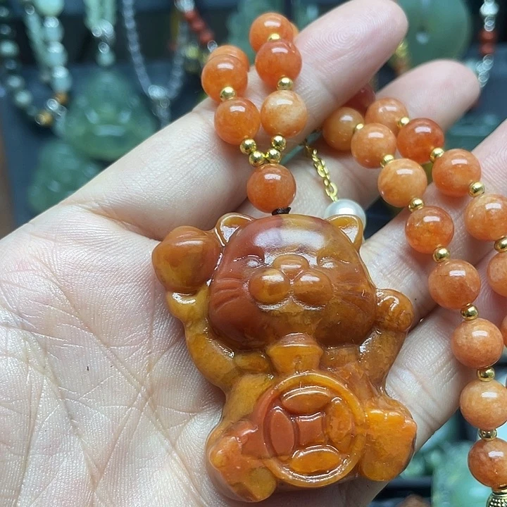 未镶嵌蛇纹石玉颈饰