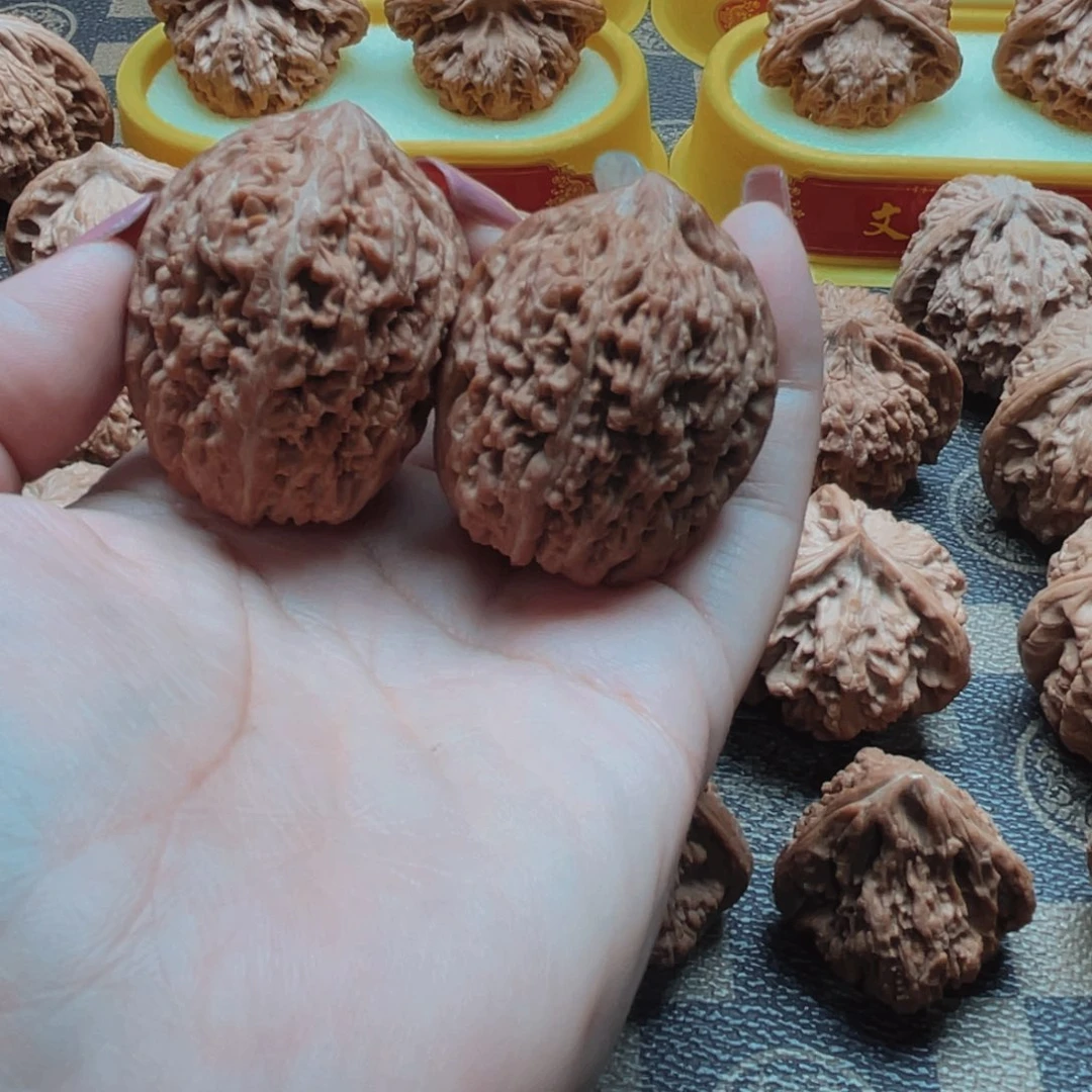 对***点把件桃核全品大蒜头35
