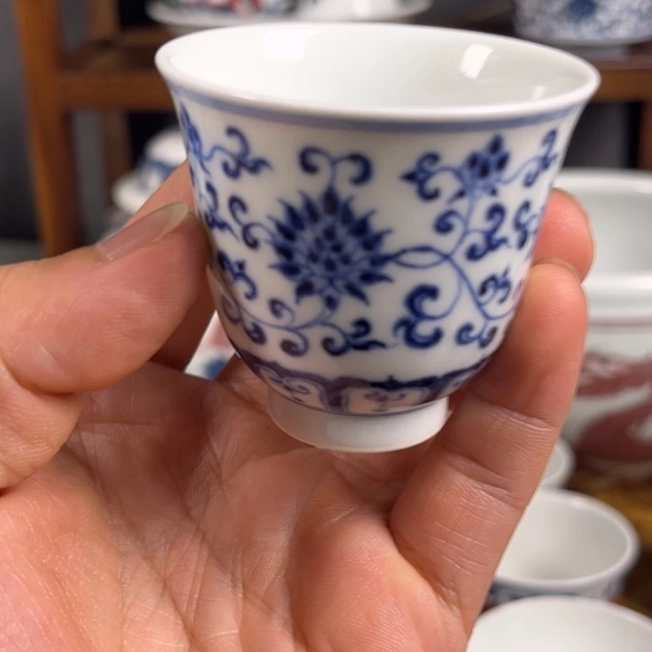 景德镇陶瓷厂里的
