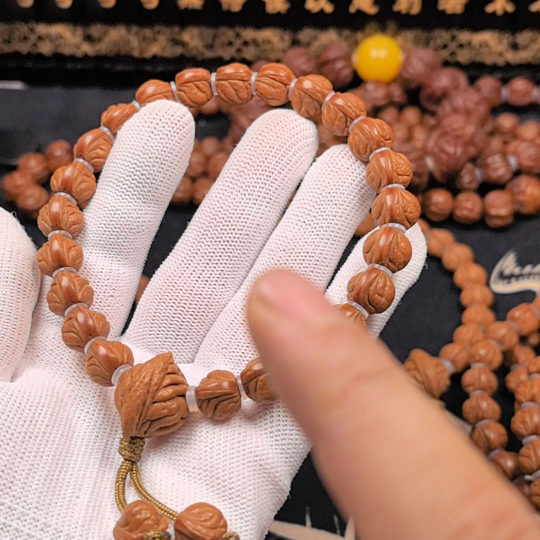 吊坠桃核小龙纹手持