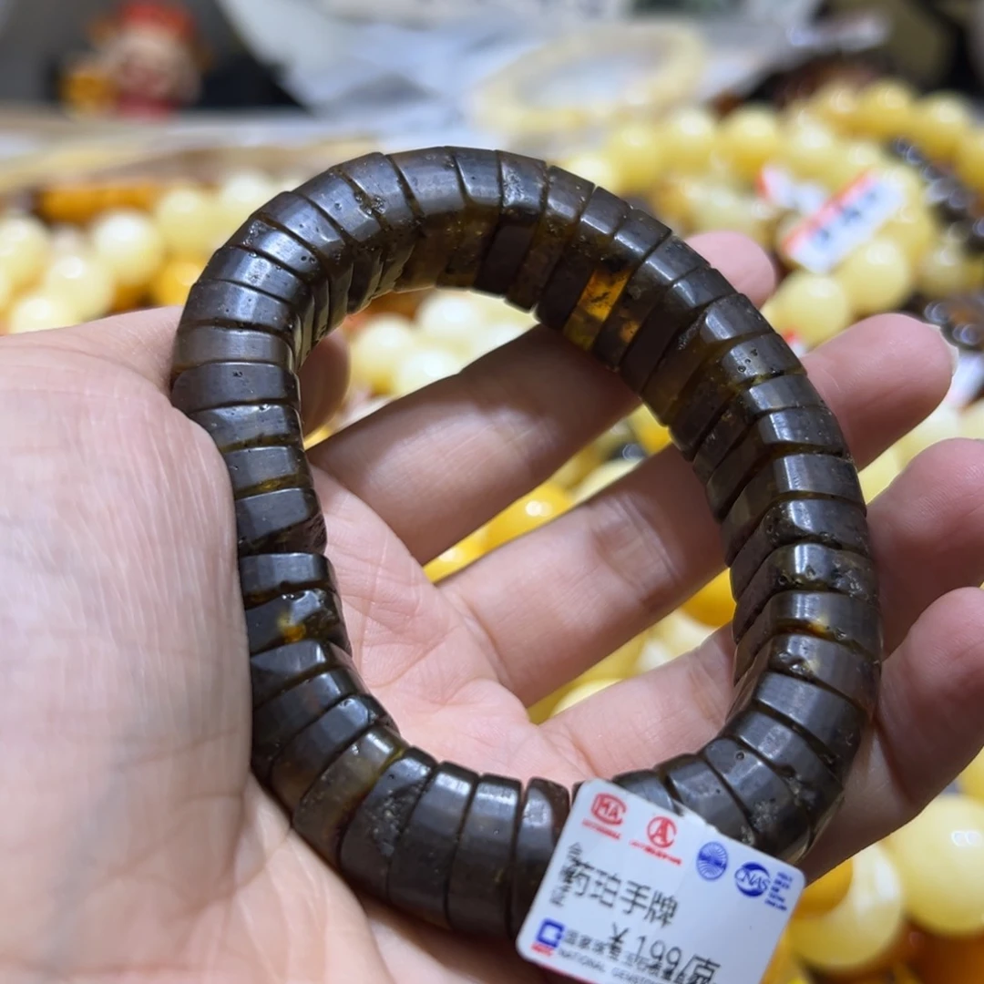 琥珀珠宝奇石未镶嵌