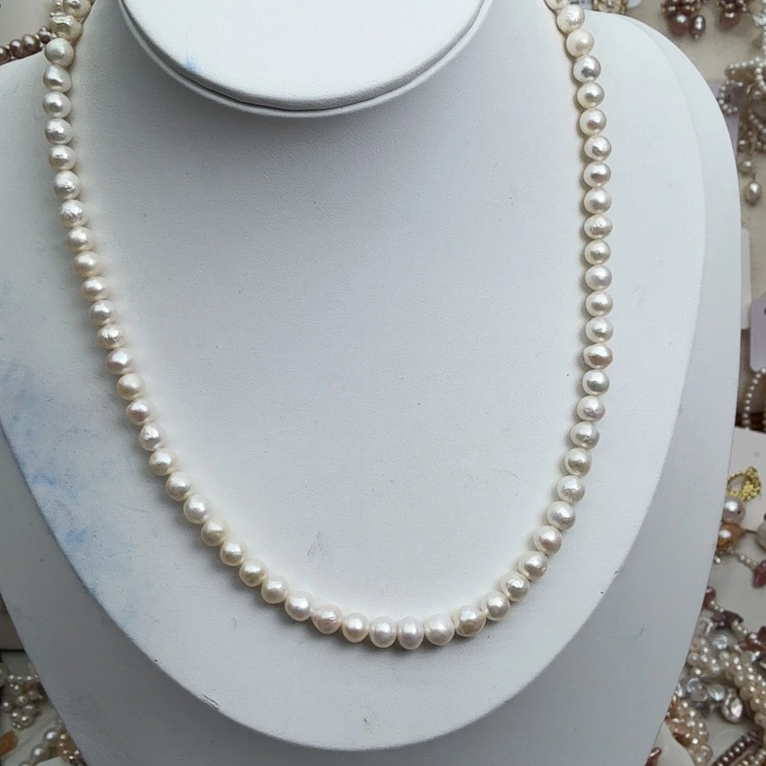 颈饰未镶嵌淡水珍珠
