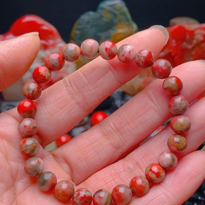 鸡血石鸡血石手串