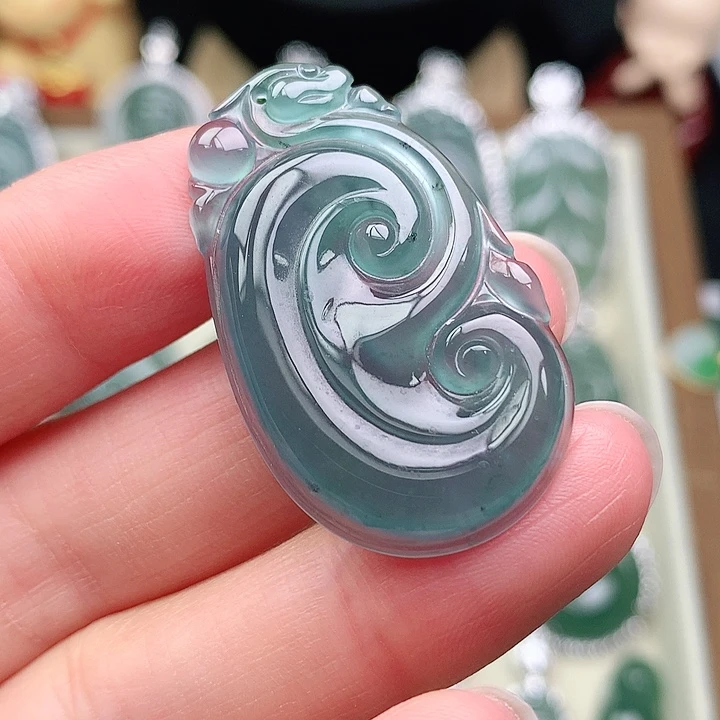 颈饰未镶嵌翡翠吊坠