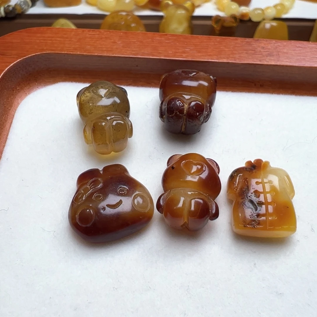 琥珀吊坠(不含链)未镶嵌听*