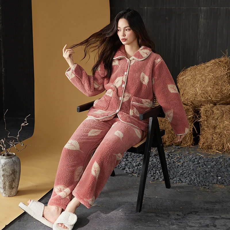 睡衣女秋冬款冬季珊瑚绒家居服法兰绒加厚款冬天大码加绒保暖套装