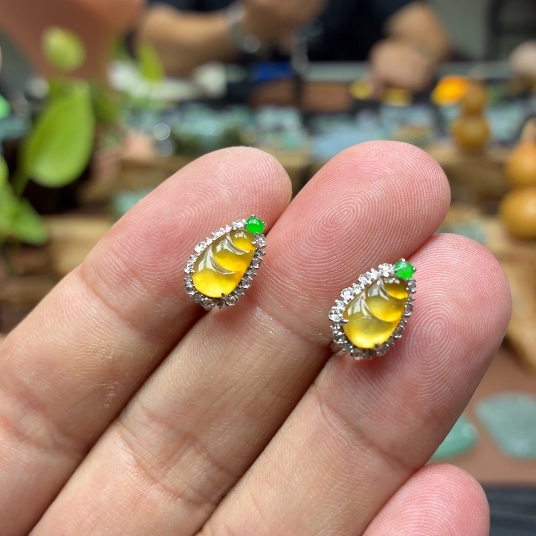 翡翠18K金镶嵌耳饰