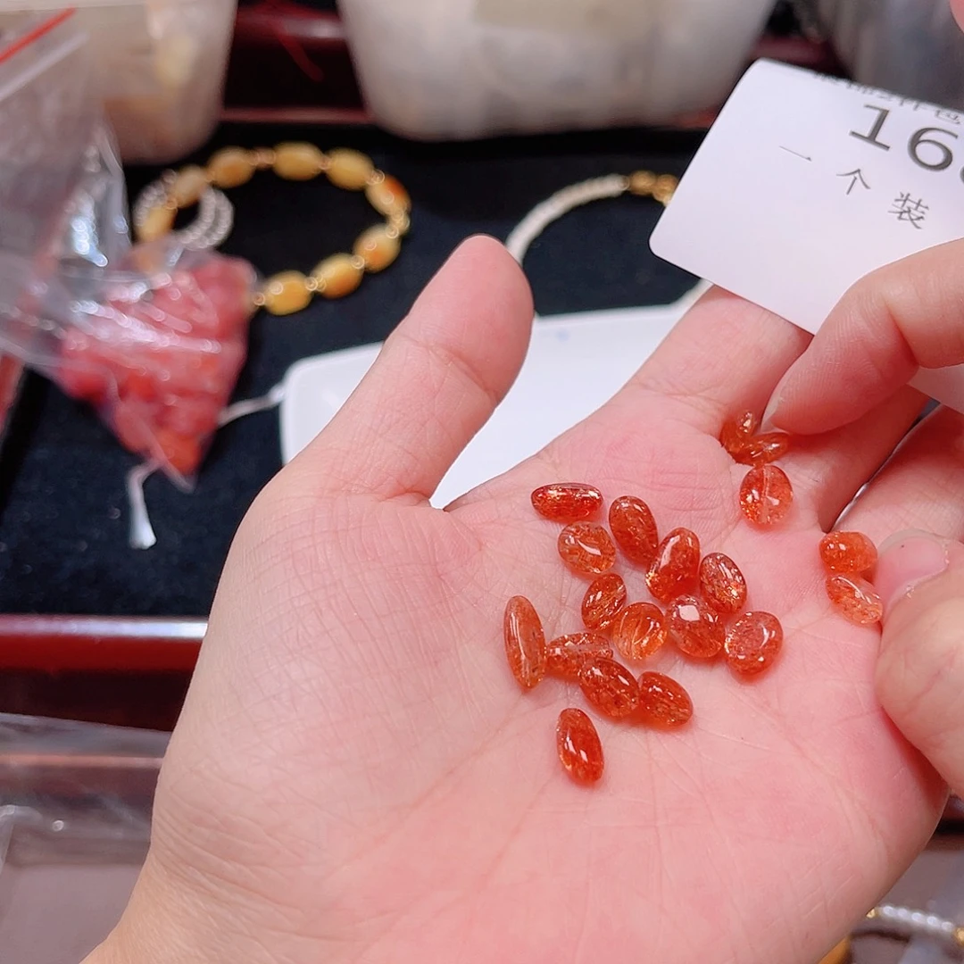 未镶嵌珠宝半成品水晶168 。