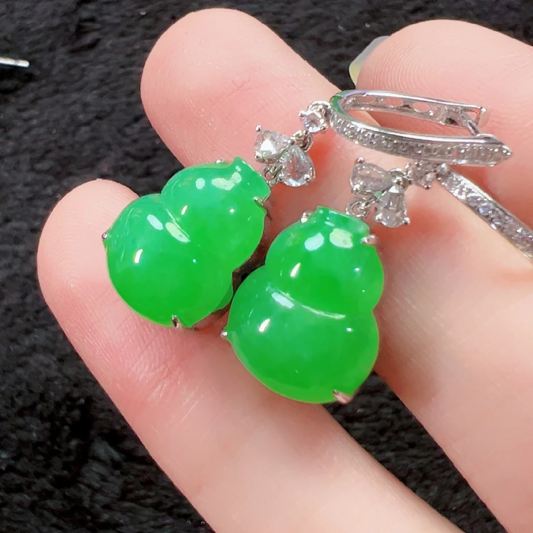 翡翠18K金镶嵌耳饰签收后24小时鉴赏期