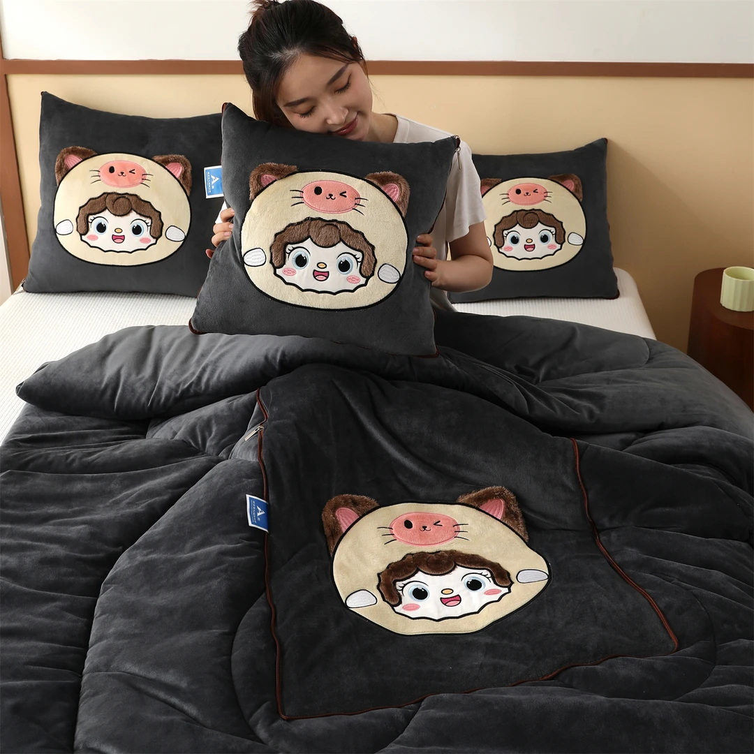 婴儿绒抱枕被子两用二合一多功能车载加厚冬季办公室午睡枕头汽车