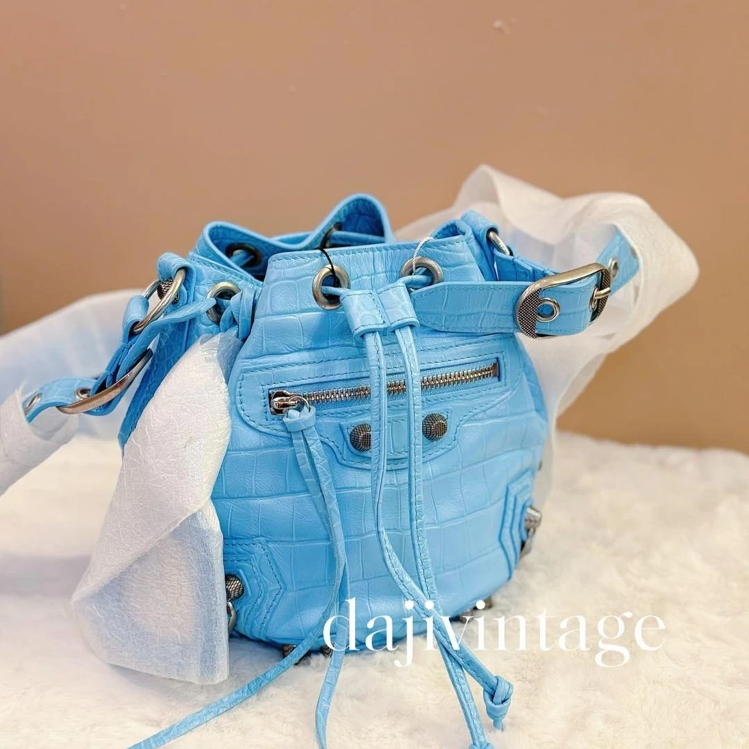 95新 Balenciaga/巴黎世家 大吉中古/巴黎世家蓝色抽绳水桶斜挎包