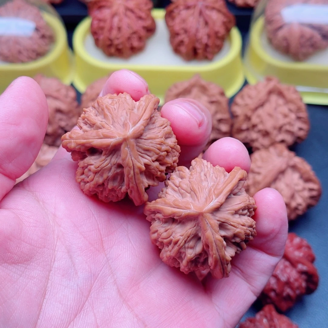 三***街文玩核桃把件麦穗虎头三棱38×37×37