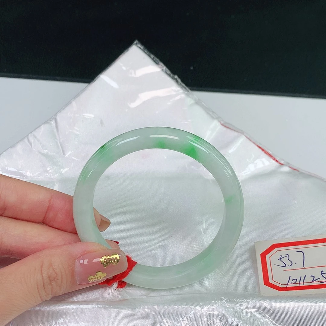 翡翠手镯未镶嵌天然翡翠A货125