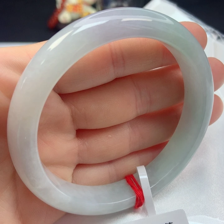 翡翠手镯未镶嵌61圈
