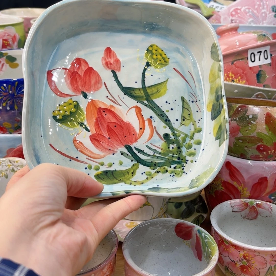 瓷片兔兔盖茨。兔兔好