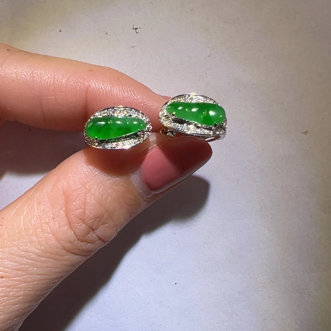 翡翠颈饰18K金镶嵌耳包