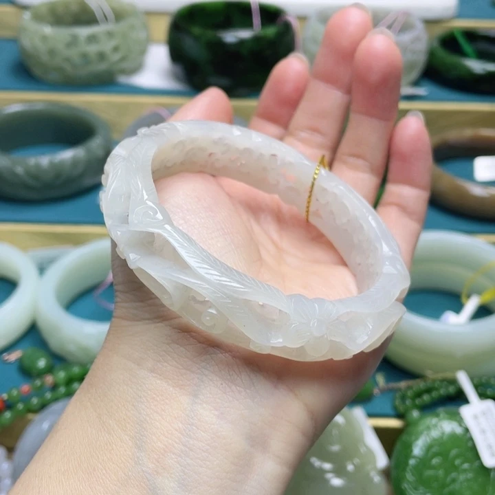 和田玉手61圈口 编号13未镶嵌