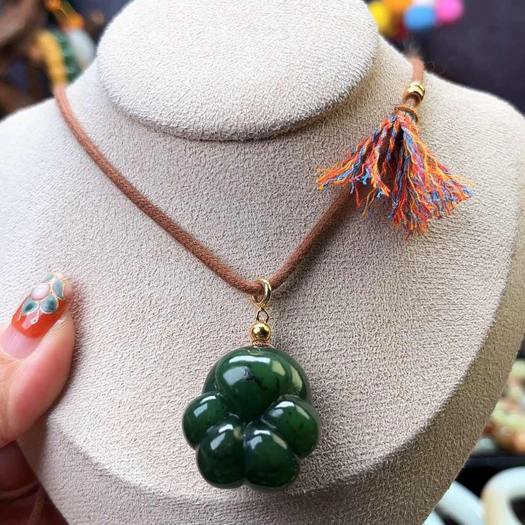 颈饰未镶嵌和田玉