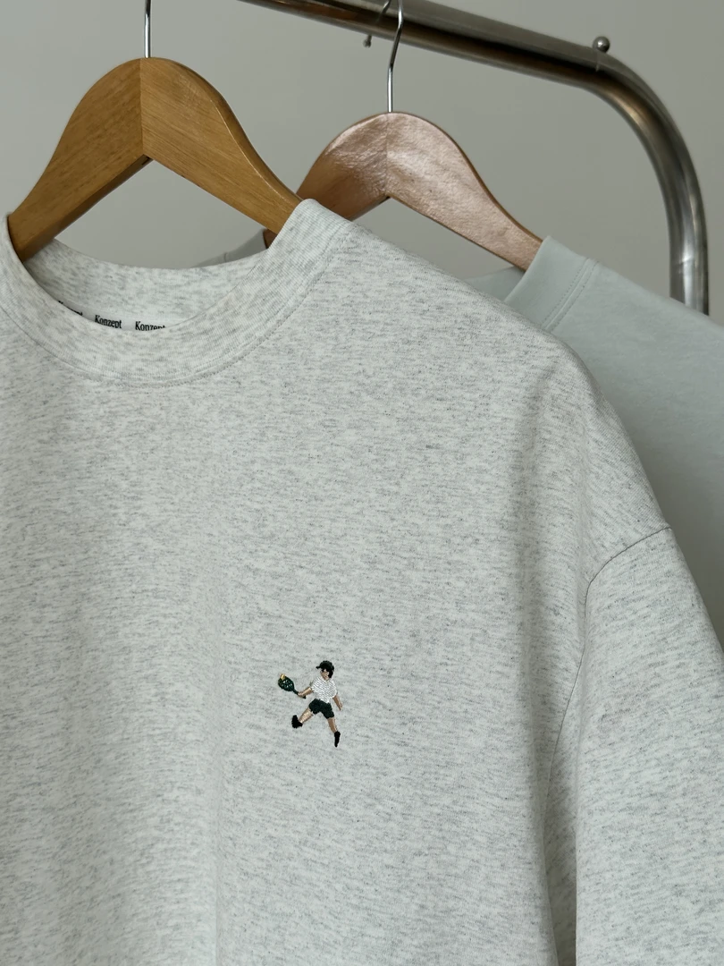 Konzept 270G海岛棉亲肤宽松圆领户外运动形态刺绣三色短袖T恤