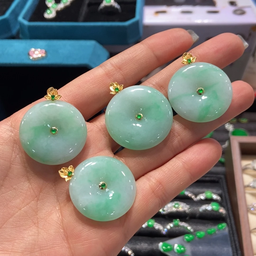 翡翠18K金镶嵌吊坠(不含链)天然缅甸多样性发货