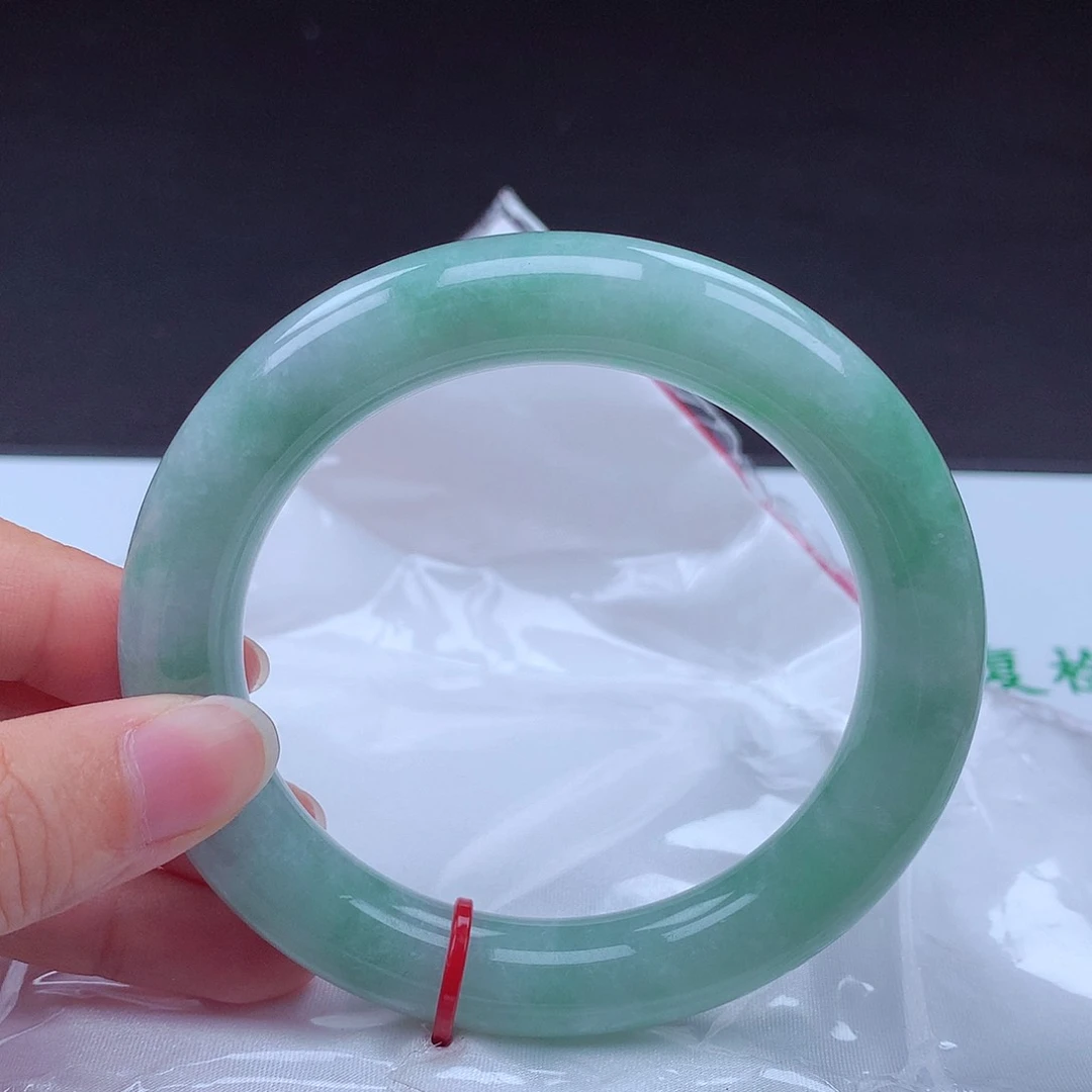 翡翠手镯未镶嵌手镯600011