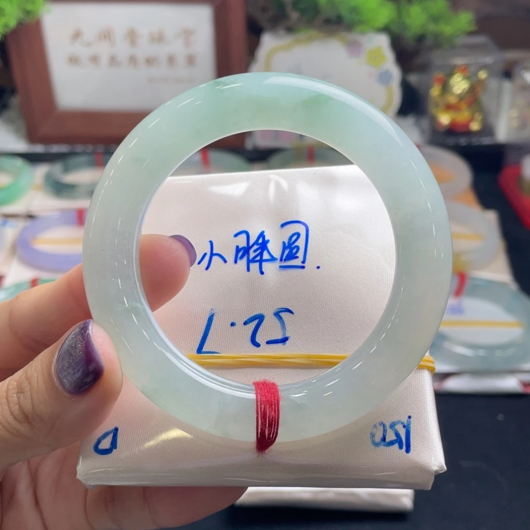 翡翠未镶嵌手镯6号 52+胖圆 晴水绿