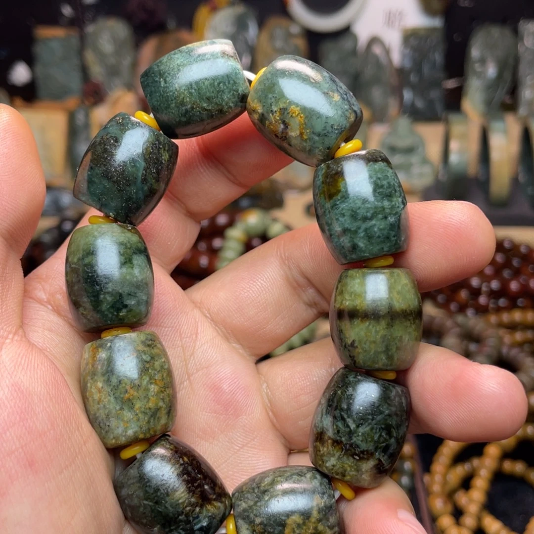 岫岩河磨玉（透闪石质玉）未镶嵌颈饰20×18