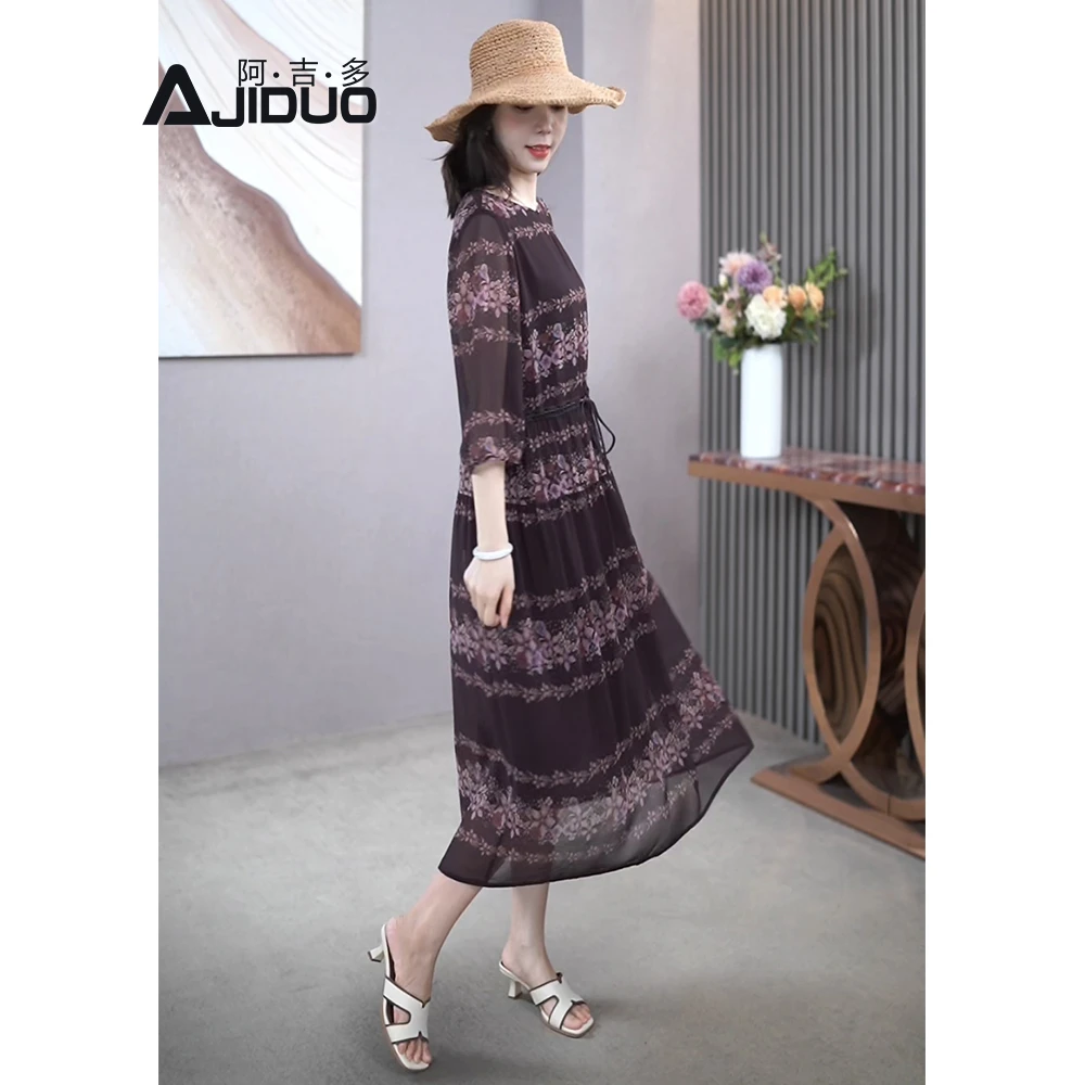 端庄大方七分袖连衣裙女夏2025新款中年妈妈海边度假漂亮大码长裙