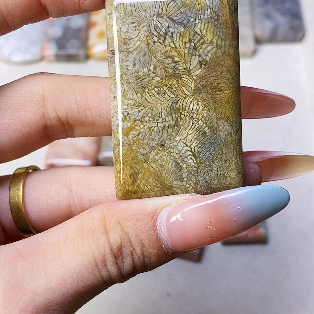合金颈饰硅化玉h**?