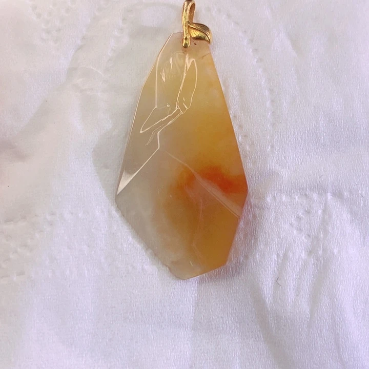 翡翠18K金镶嵌颈饰翡翠