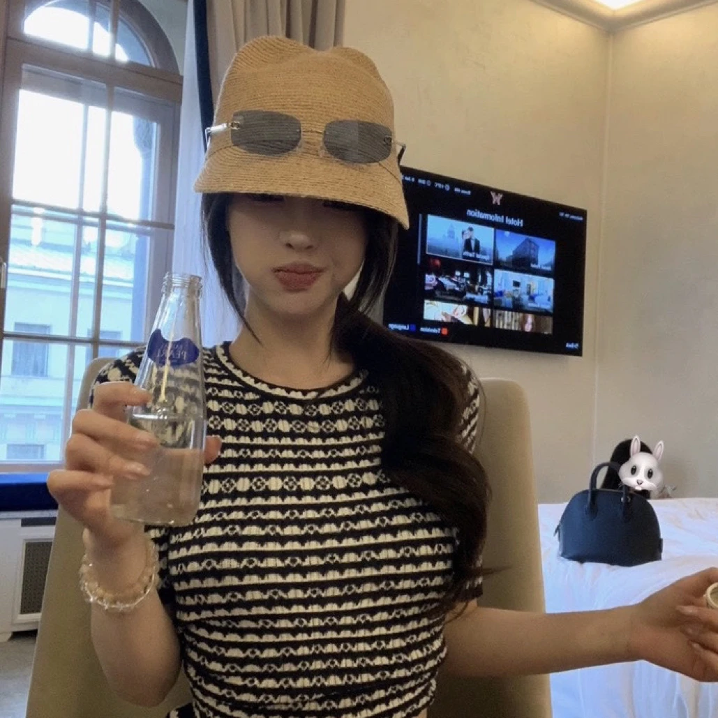 CONION 辣妹复古百搭圆领撞色提花修身显瘦短袖针织衫