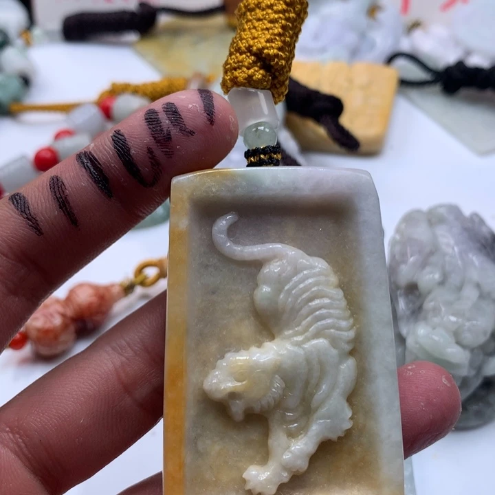 颈饰未镶嵌翡翠保真天然a货翡翠