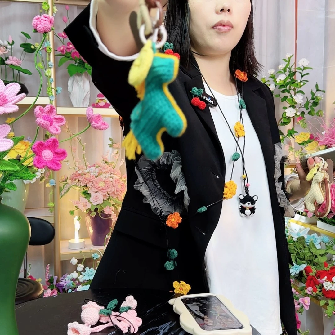 纯手工钩织手工钩织设计手机链