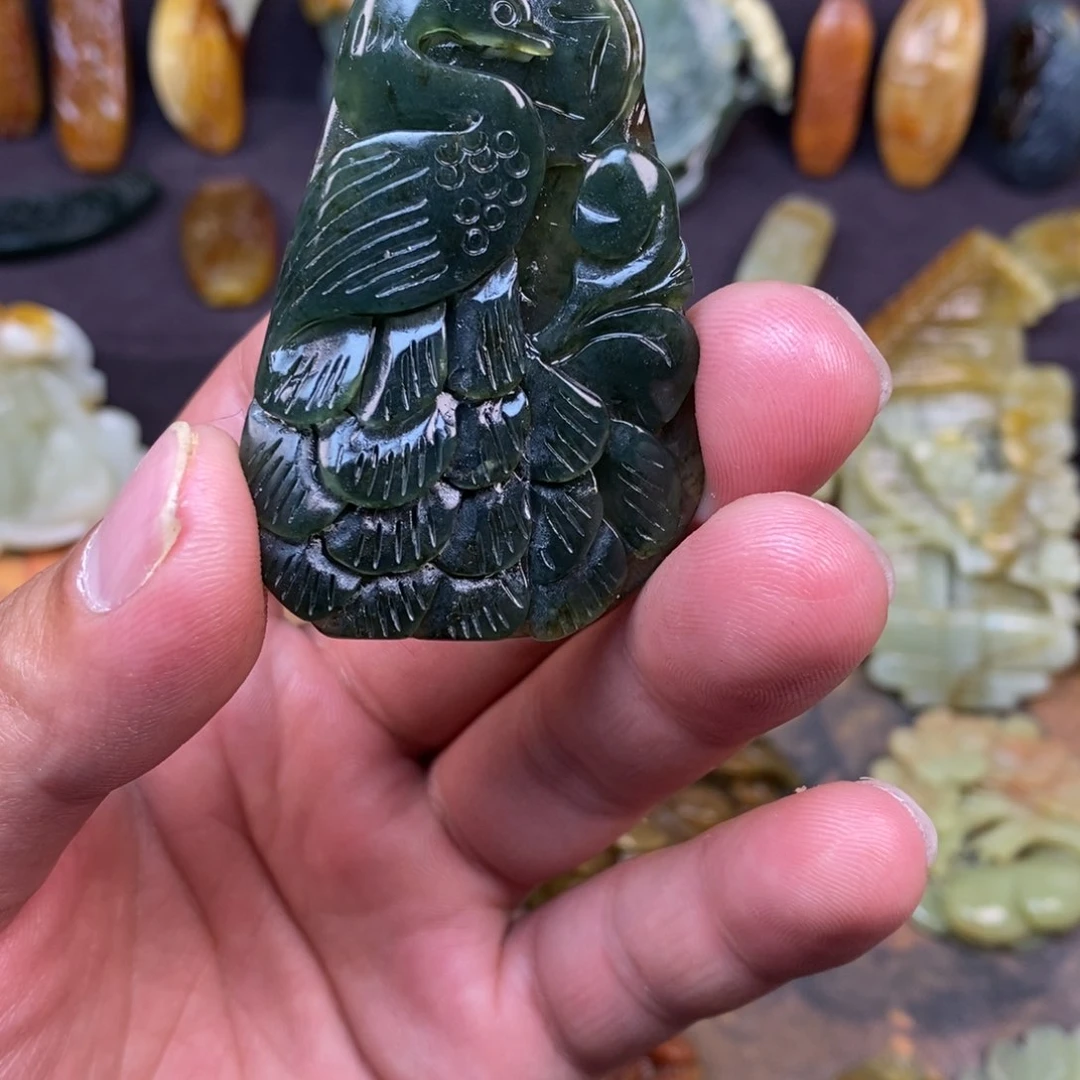 蛇纹石玉未镶嵌吊坠(赠链)
