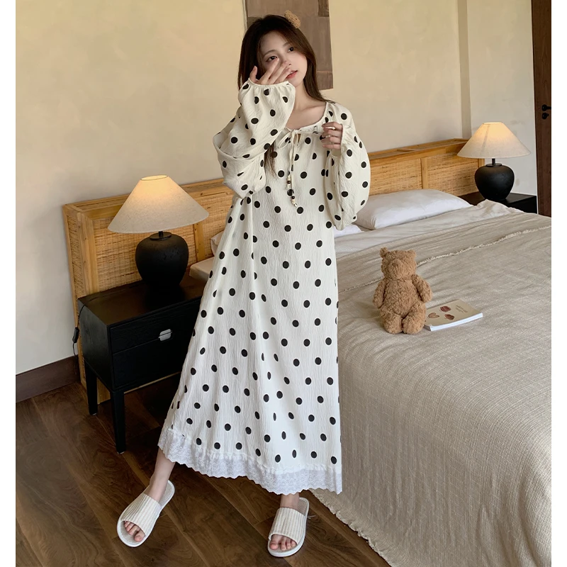 庆同波点印花秋季大码宽松长袖睡裙女士带胸垫睡衣休闲家居服春天