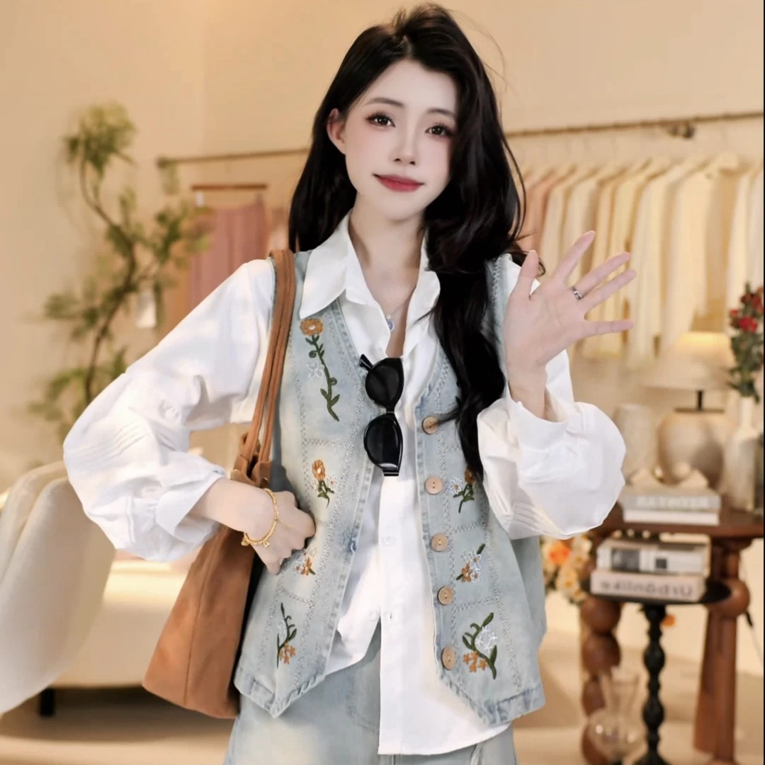 日系复古刺绣牛杂马甲背心春夏新款设计感叠穿V领无袖马甲女1012