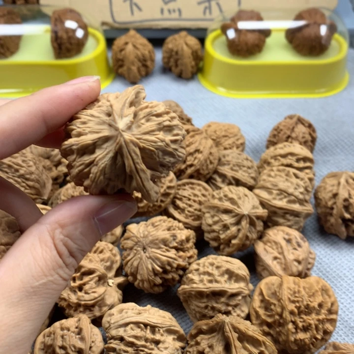 中***家文玩核桃吊坠异形单只