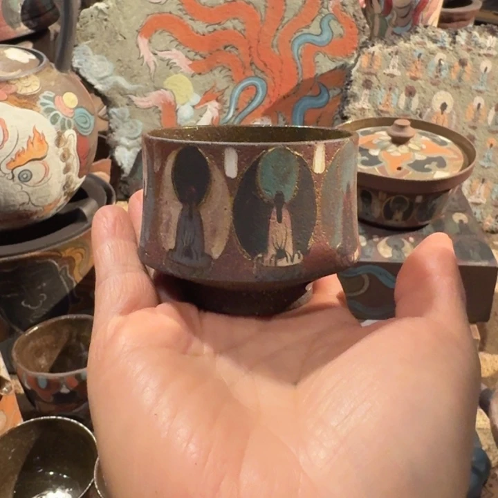 手工制作各种精美陶瓷