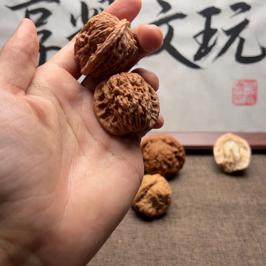 *****文玩核桃吊坠四座楼