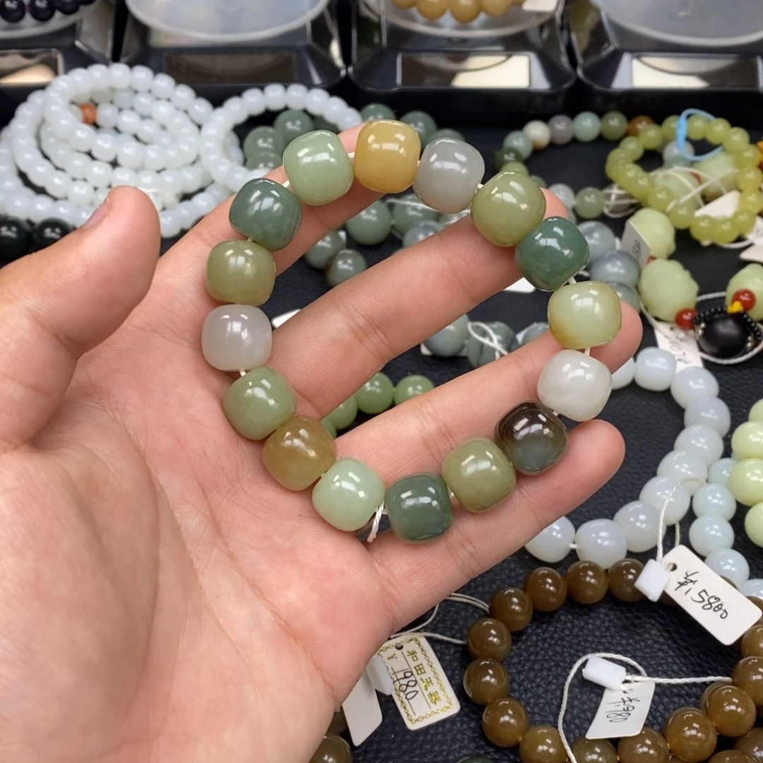 和田玉未镶嵌手串