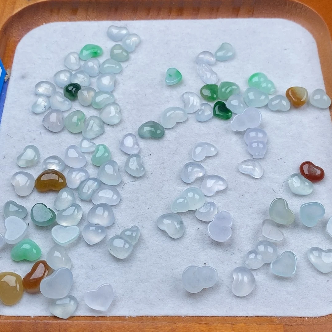 翡翠颈饰未镶嵌任挑一个爱心