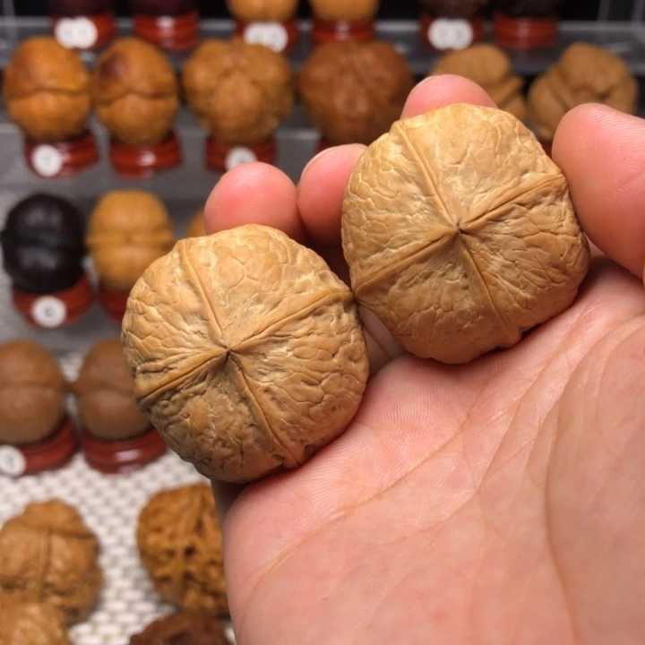 把件文玩核桃52玲珑骰子